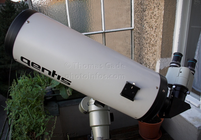 6" Maksutov Teleskop von Bosma
6" Maksutov Teleskop von Bosma. Es kommt aus China und wurde von Qentis, einem ehemaligen großen Ebay-Anbieter, mit eigenem Label verkauft.
Schlüsselwörter: 2008;Astronomie;astronomy;Balkonsternwarte;Bosma;Fernrohr;Maksutov;MK18015;Optik;Qentis;telescope;Teleskop