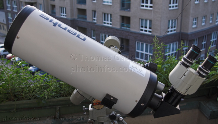 6" Maksutov Teleskop von Bosma
6" Maksutov Teleskop von Bosma. Es kommt aus China und wurde von Qentis, einem ehemaligen großen Ebay-Anbieter, mit eigenem Label verkauft.
Schlüsselwörter: 2008;Astronomie;astronomy;Balkonsternwarte;Binokular;Bosma;Fernrohr;Maksutov;MK18015;Optik;Qentis;telescope;Teleskop