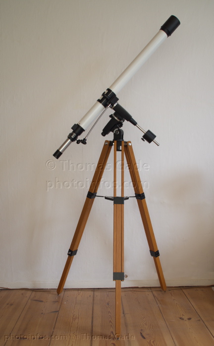 Carton 60mm Refraktor auf parallaktischer Montierung und Holzstativ
2012. Teleskop. Carton 60mm Refraktor. Astronomie. Fernrohr auf parallaktischer Montierung und Holzstativ
Schlüsselwörter: Astronomie;Carton;Fernrohr;Holzstativ;Montierung;Optik;parallaktische;refractor;Refraktor;Stativ;telescope;Teleskop