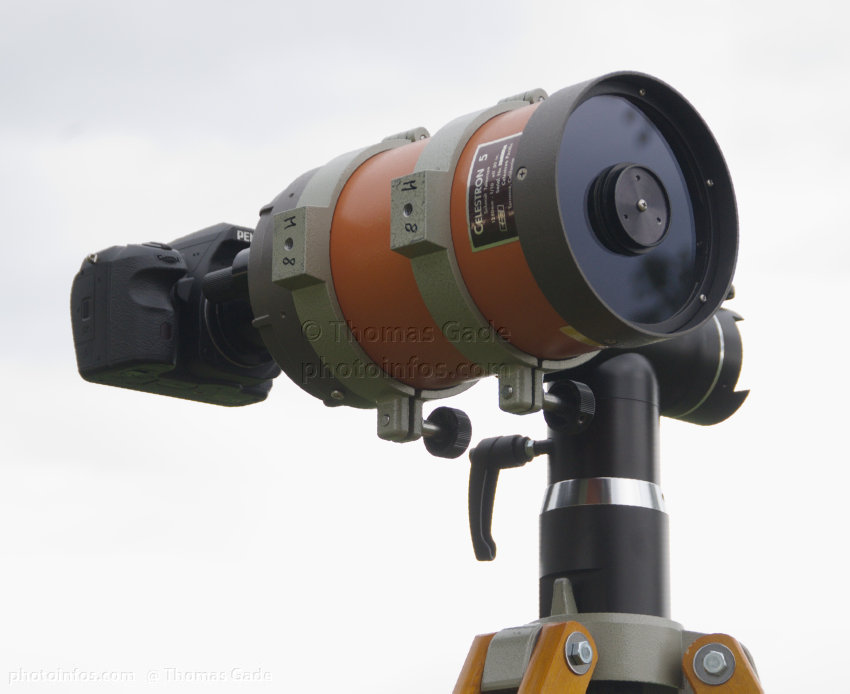 Celestron C5 mit Pentax K-3 auf einer Sky-Watcher HDAZ
Celestron C5 mit Pentax K-3 auf einer Sky-Watcher HDAZ
Schlüsselwörter: 2015;C5;Celestron;DSLR;Fotografie;Pentax;Sky-Watcher;Teleobjektiv