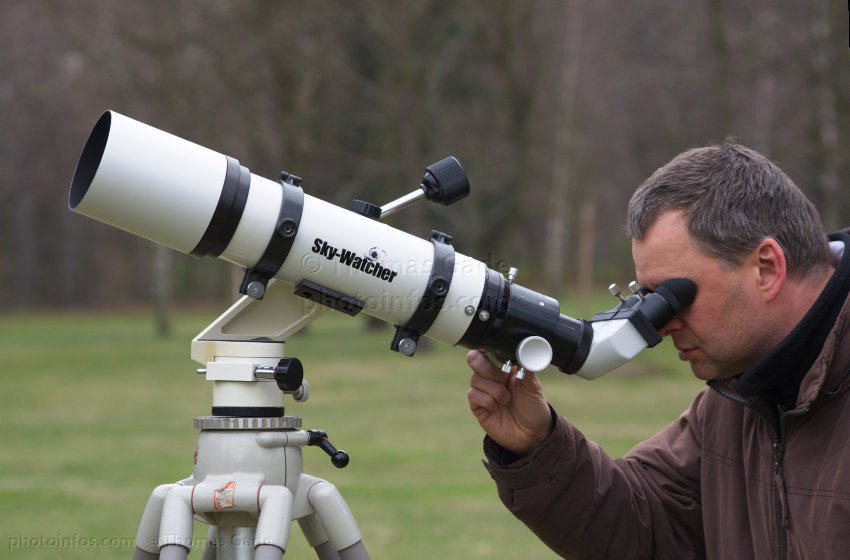 Teleskop. Sky-Watcher Pro 80ED. Vixen Porta auf Linhof Stativ
2. 4. 2012. Berlin. Teleskop. Sky-Watcher Pro 80ED. Vixen Porta auf Linhof Stativ.
Schlüsselwörter: Astronomie;Fernrohr;Optik;Refraktor;Sky-Watcher;Skywatcher;telescope;Apo;Teleskop