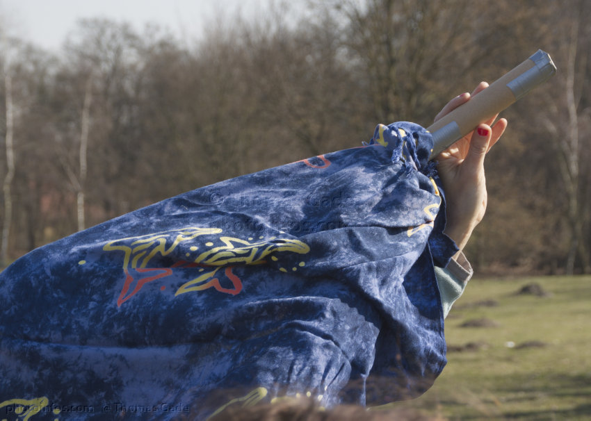 Beobachtung einer Sonnenfinsternis
20. 3. 2015. Berlin. Volkspark Rehberge. Beobachtung einer Sonnenfinsternis mit einer selbstgebastelten Camera Obscura
Schlüsselwörter: 2015;Astronomie;Berlin;Camera Obscura;Park;Rehberge;Sonnenfinsternis;Volkspark;Wedding